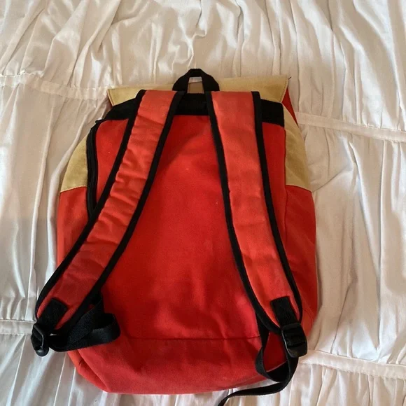 TRAVEL BACKPACK - Picture 3 of 3